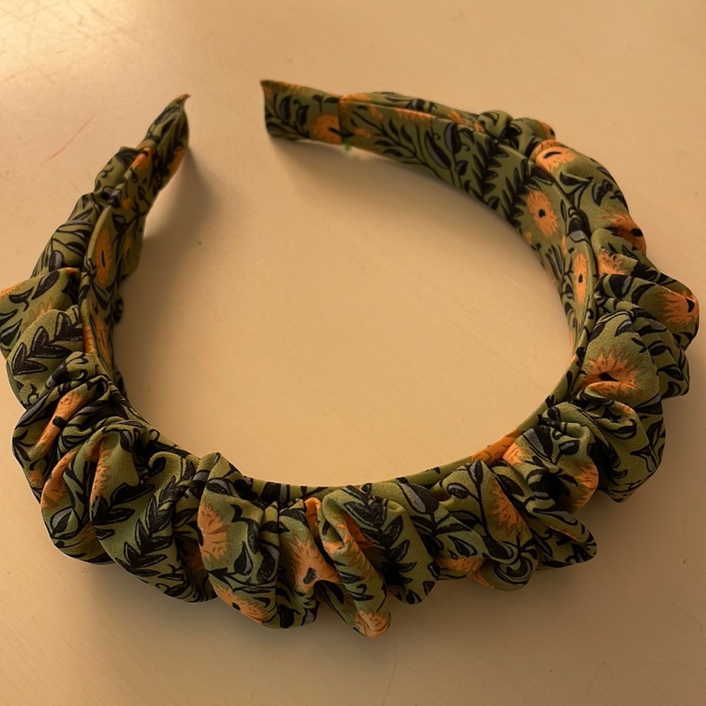 Anthropologie green floral ruffle headband